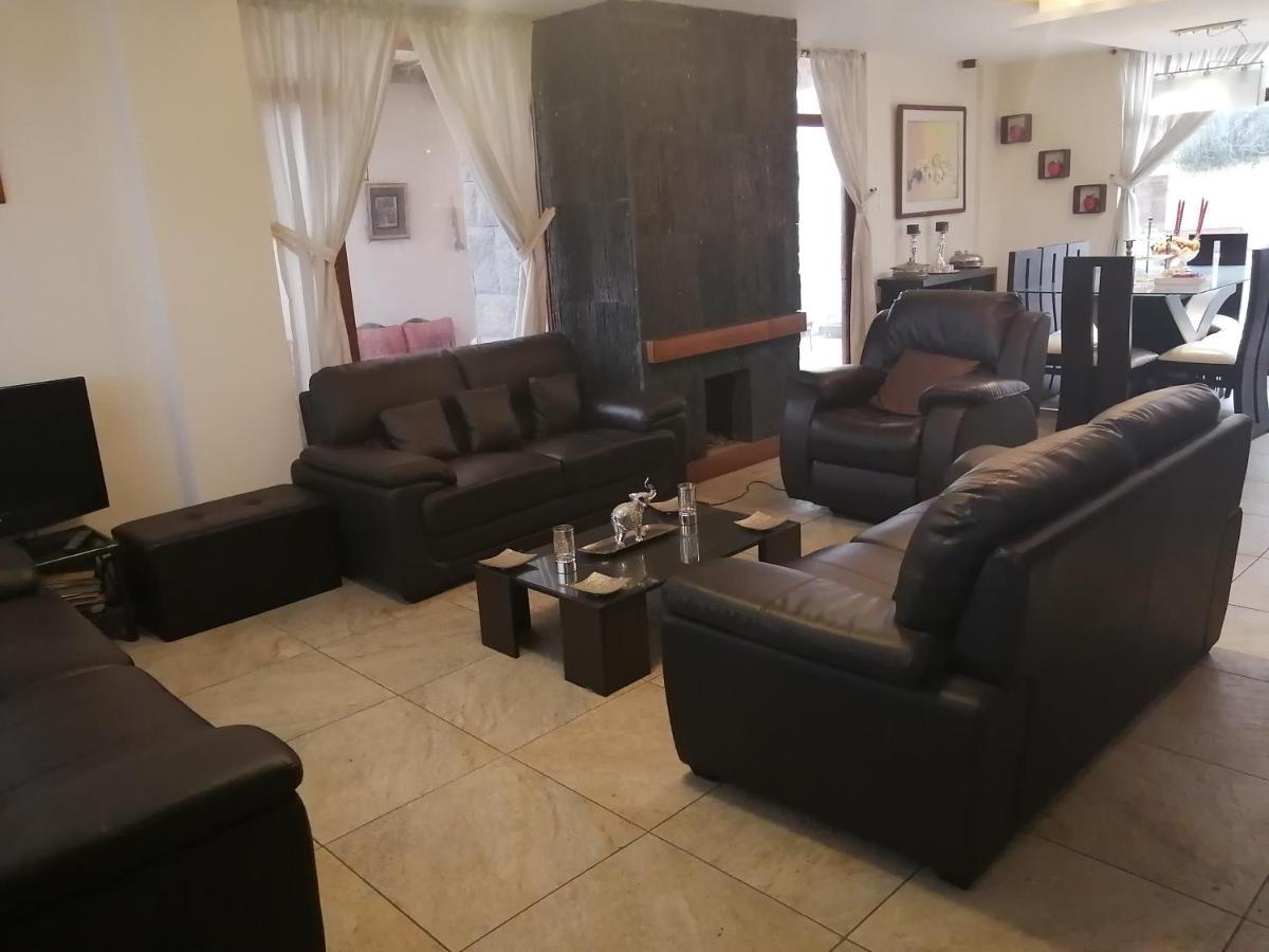 Fakali Homestay Кіто Екстер'єр фото